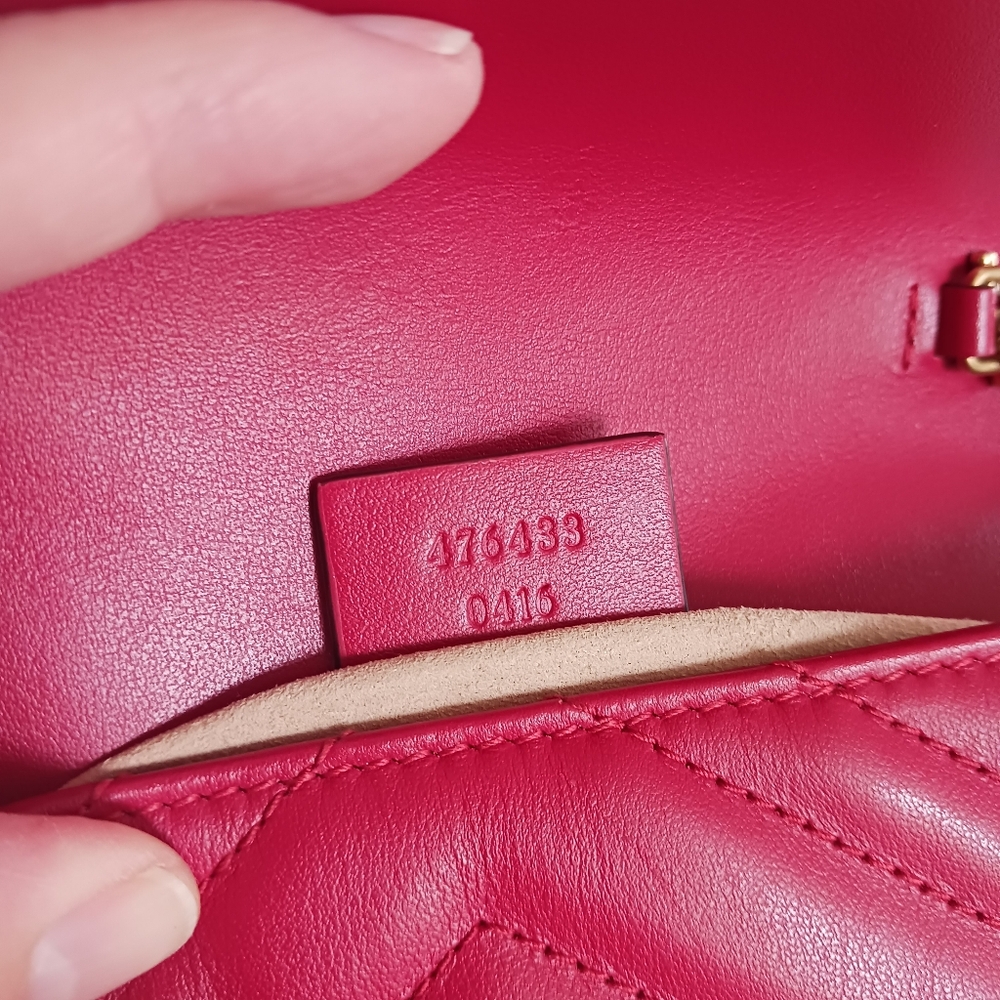 Gucci GG Marmont Matelasse Super Mini Leather Bag - Picture 11 of 12
